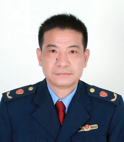 药品安全总监  桂国红